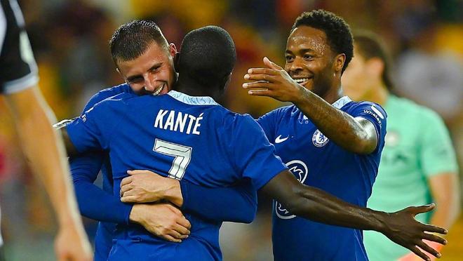 收到国足纪念球衣，尹鸿博：感谢祖国，为国出战是最大骄傲