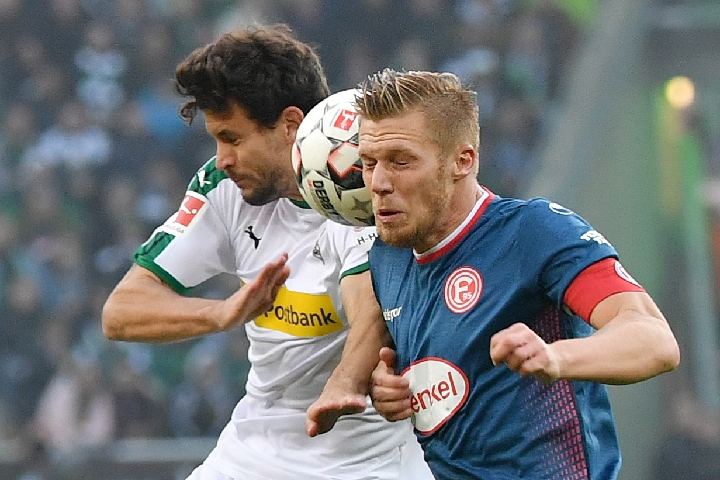 世欧预半场：范纳肯闪击，多库双响，比利时3-0列支敦士登（欧洲世预赛上半场：范纳肯开场破门，多库梅开二度，比利时3-0领先列支敦士登）