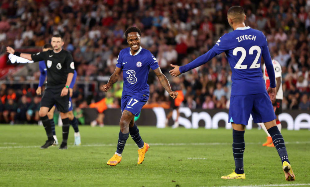 泰山纪念建队32周年，队史5次夺顶级联赛冠军，8次足协杯冠军