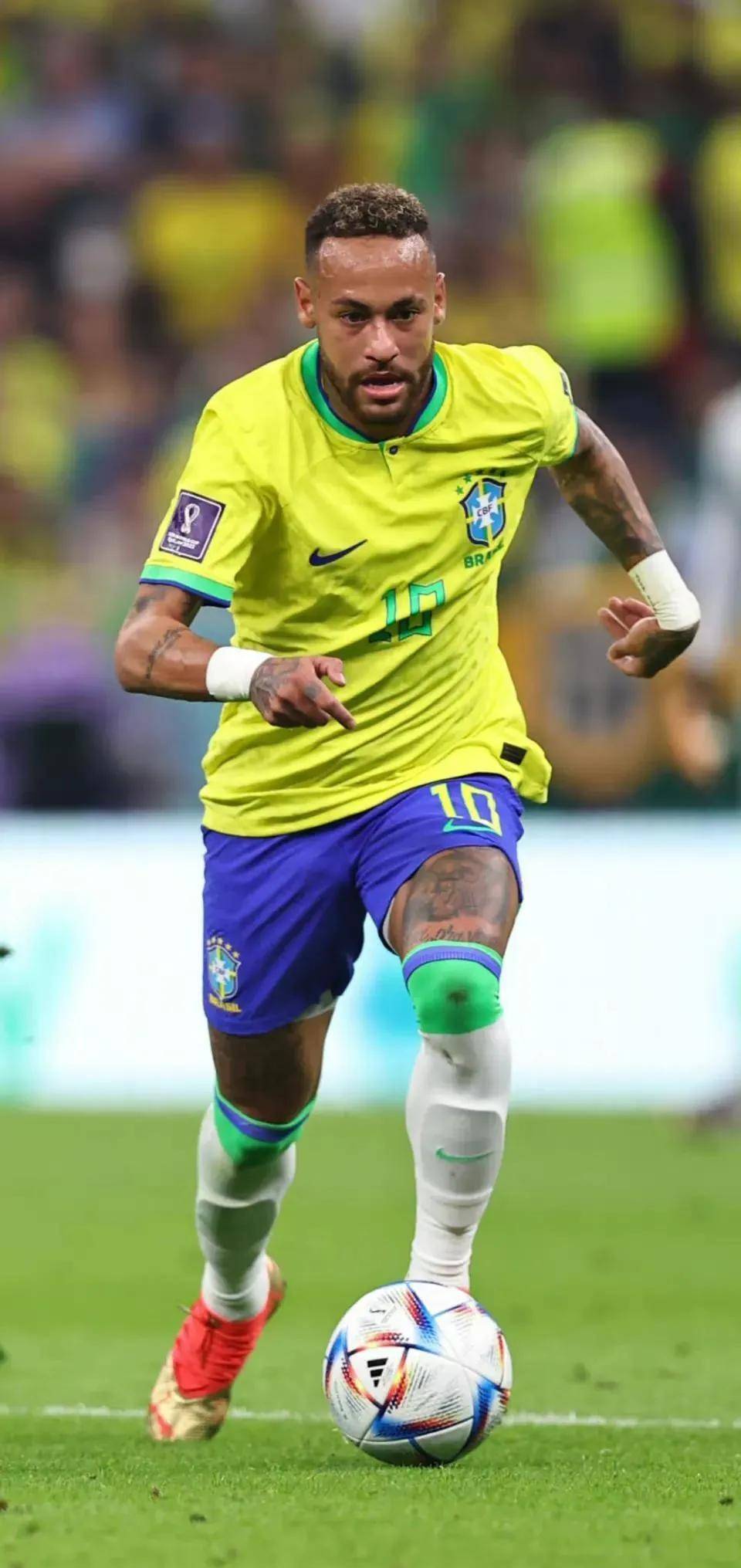 官方：卢卡库恢复训练，并顶替德布劳内入选欧冠大名单